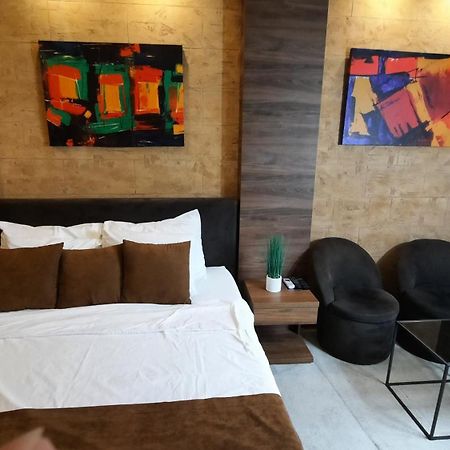 Stan Na Dan Apartman D Lux Jacuzzi 克拉古耶瓦茨 外观 照片