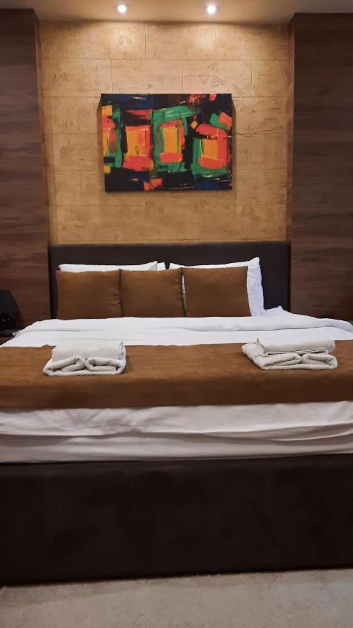 Stan Na Dan Apartman D Lux Jacuzzi 克拉古耶瓦茨 外观 照片
