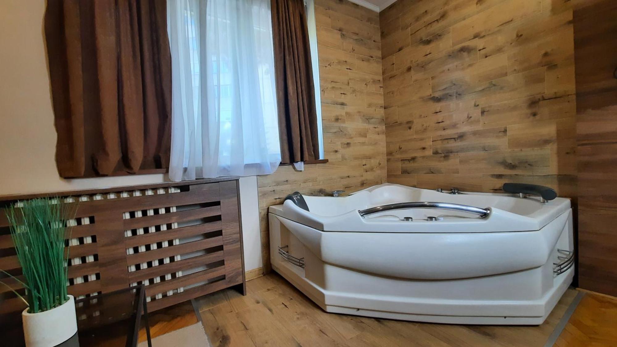 Stan Na Dan Apartman D Lux Jacuzzi 克拉古耶瓦茨 外观 照片