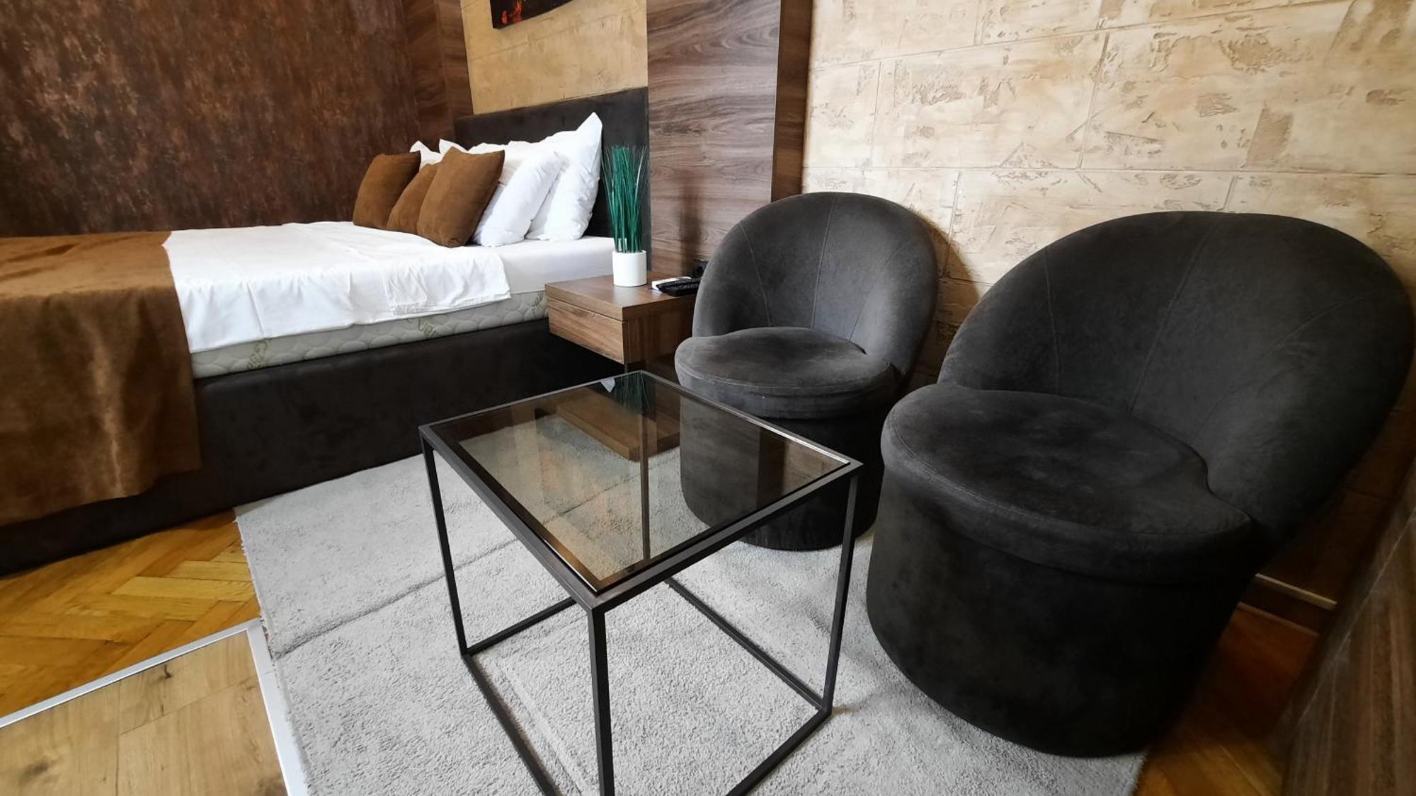 Stan Na Dan Apartman D Lux Jacuzzi 克拉古耶瓦茨 外观 照片