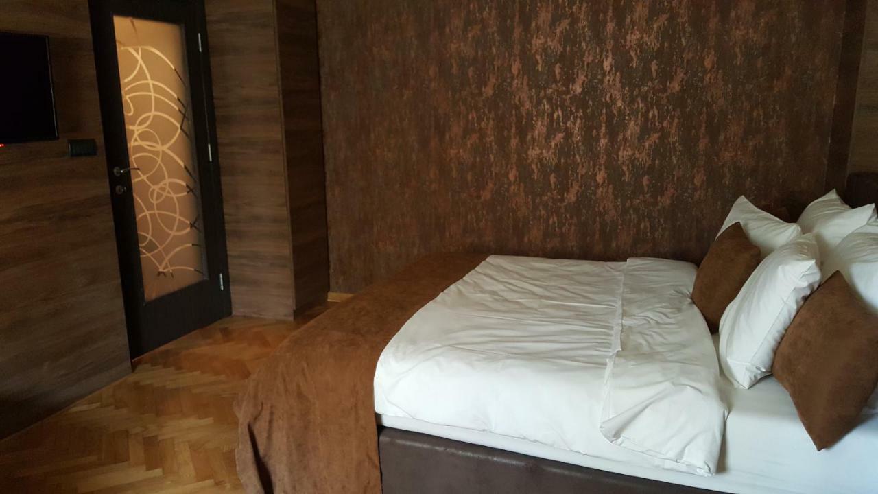 Stan Na Dan Apartman D Lux Jacuzzi 克拉古耶瓦茨 外观 照片