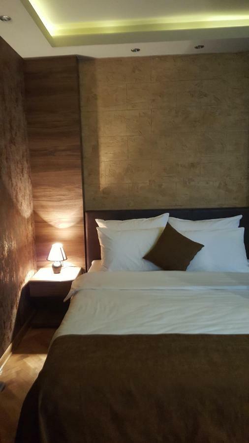 Stan Na Dan Apartman D Lux Jacuzzi 克拉古耶瓦茨 外观 照片