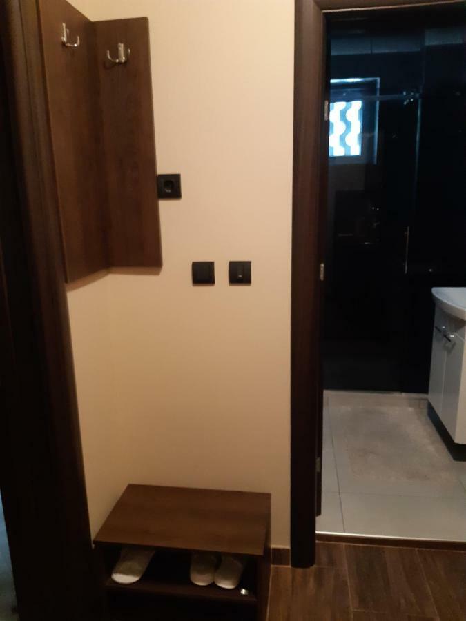 Stan Na Dan Apartman D Lux Jacuzzi 克拉古耶瓦茨 外观 照片