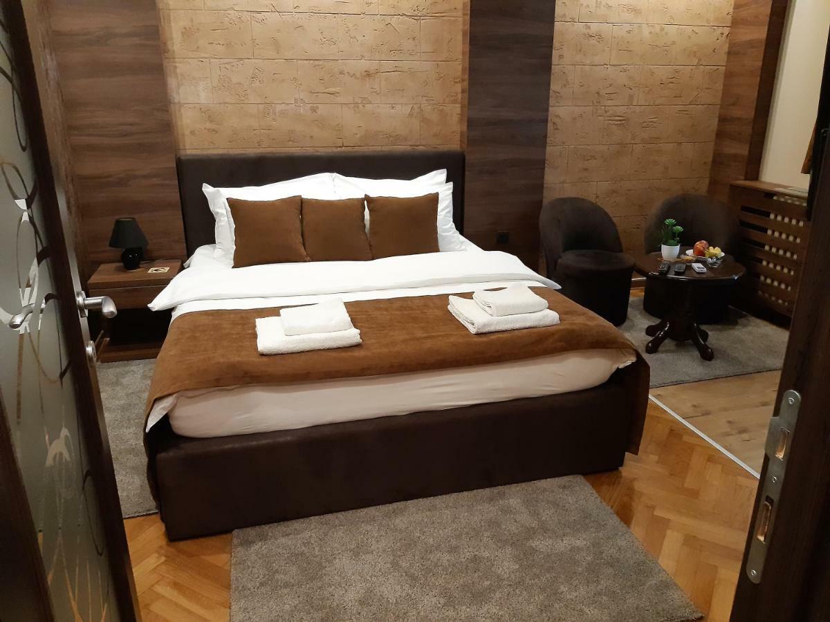 Stan Na Dan Apartman D Lux Jacuzzi 克拉古耶瓦茨 外观 照片
